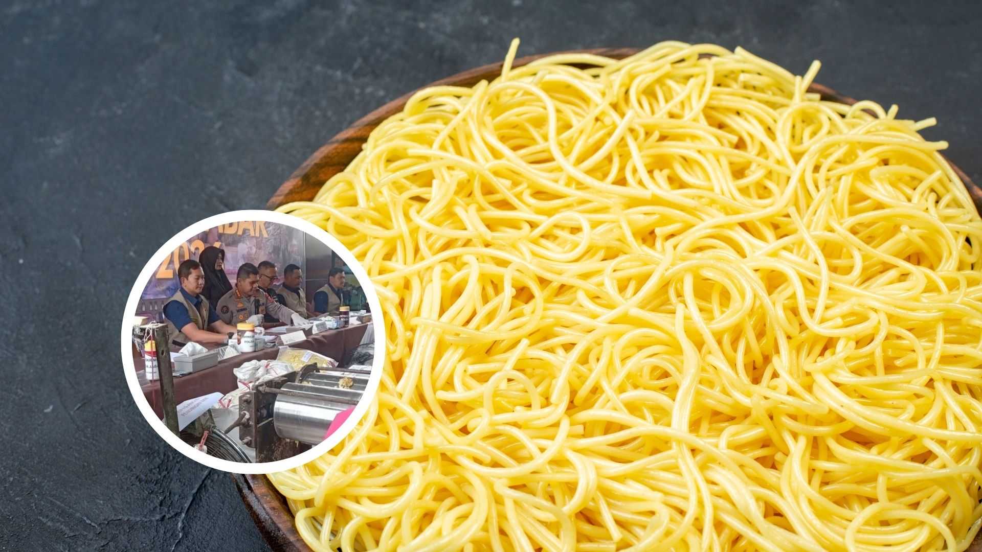 Waduh!  Bekas Kandang Ayam di Cilawu Disulap Jadi Pabrik Mi Berformalin, Polisi Ringkus Pelaku